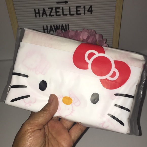 Hello Kitty Face Mask & Tissue (small & large) - Picture 6 of 15